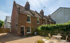 Pass The Keys Charming 2 Bed Cottage With Parking In Canterbury